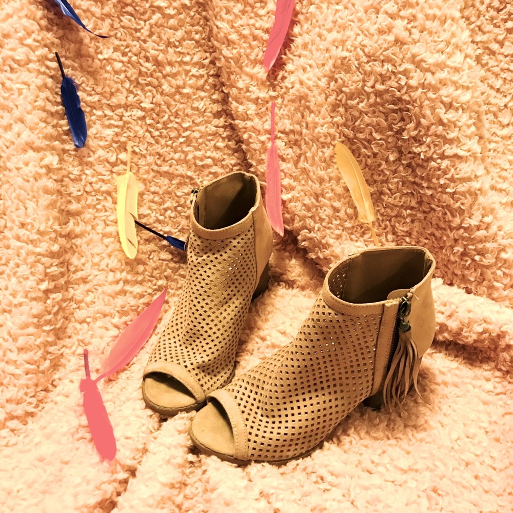 Qupid Booties